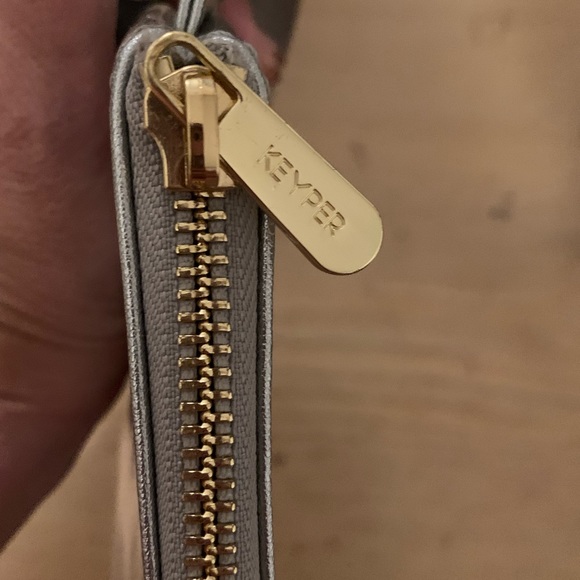 Keeper wristlet Removable handle with key chain - Picture 6 of 8